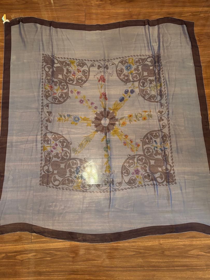 希少 美品 Hermès 花柄 シルク 大判 スカーフ 薄紫 140