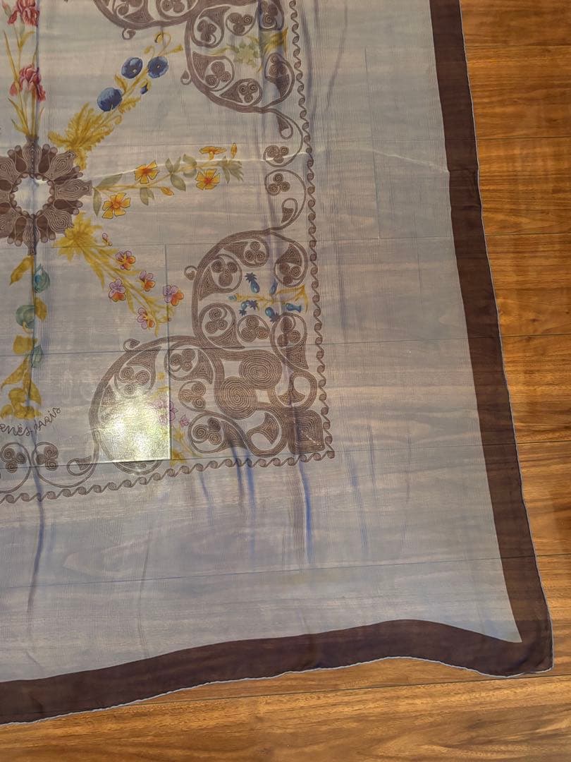 希少 美品 Hermès 花柄 シルク 大判 スカーフ 薄紫 140