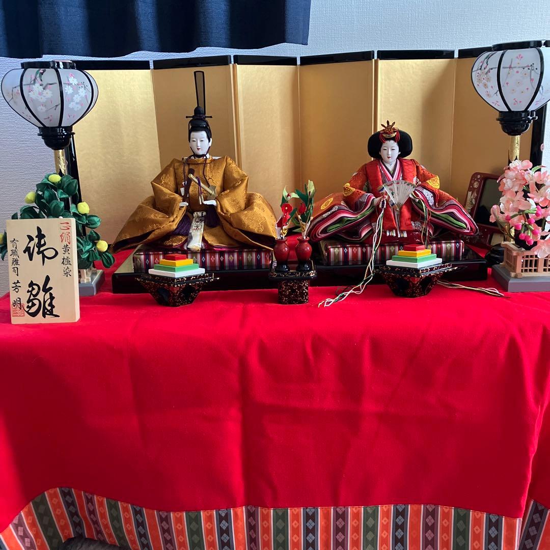 最終値下げ　金箔シルク含む豪華雛人形　豪華衣装 金色屏風付き　２０万相当