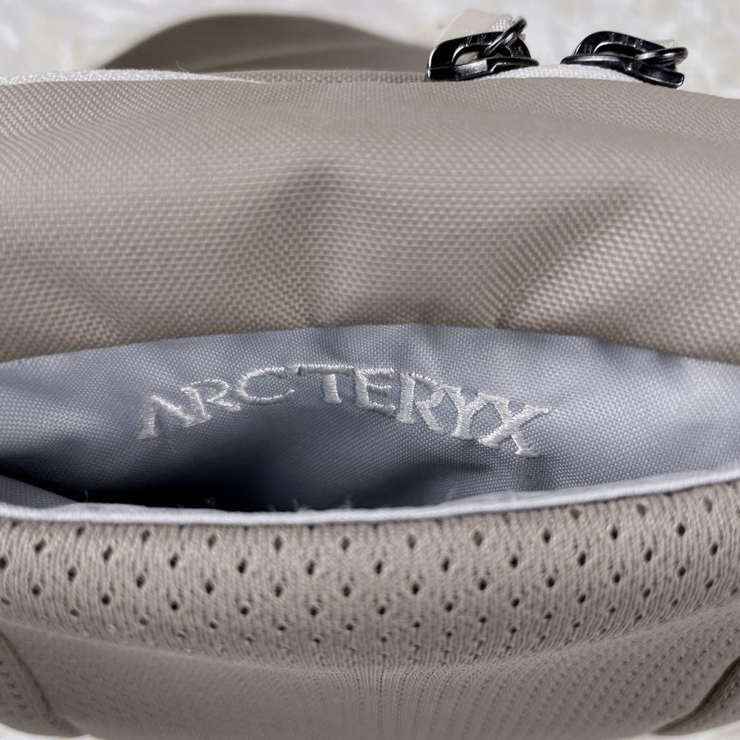 【美品】ARCTERYX アークテリクス　マンティス2 ベージュ