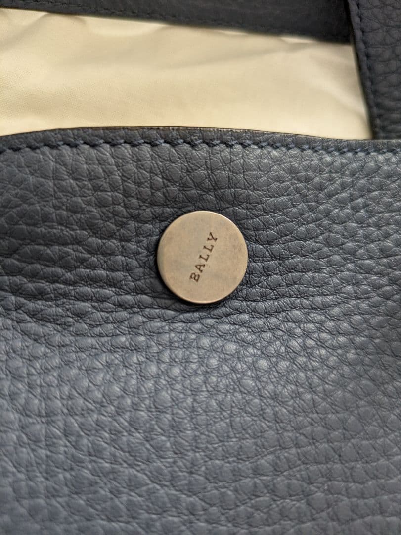 【新品】【大幅値下げ】BALLY レザー トートバッグ 青 バーガンディ