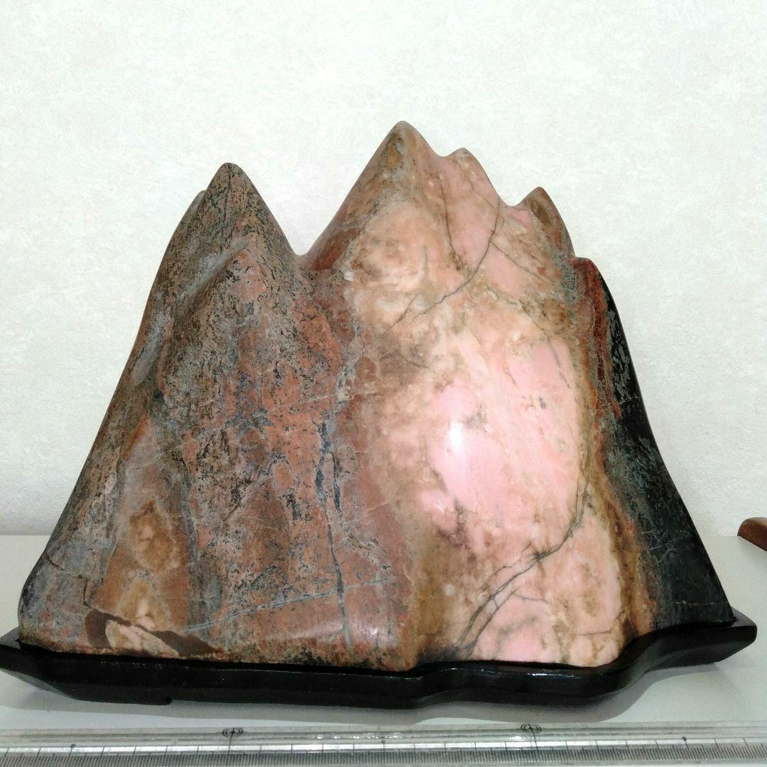 超大型バラ輝石　ロードナイト　原石　約15kg 　連山　台付き１個