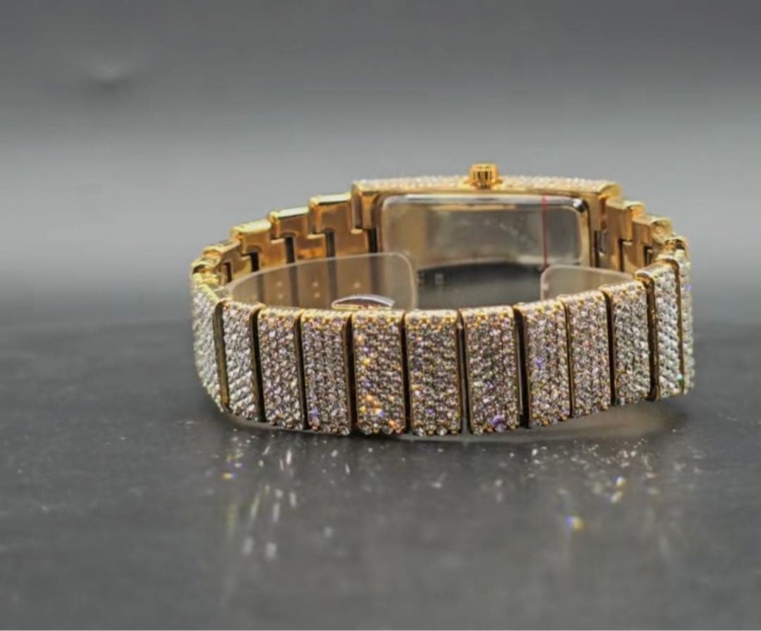 Z世代で話題！重厚デカ盛りブリンブリンウォッチ 大迫力AAAAA+ストーン