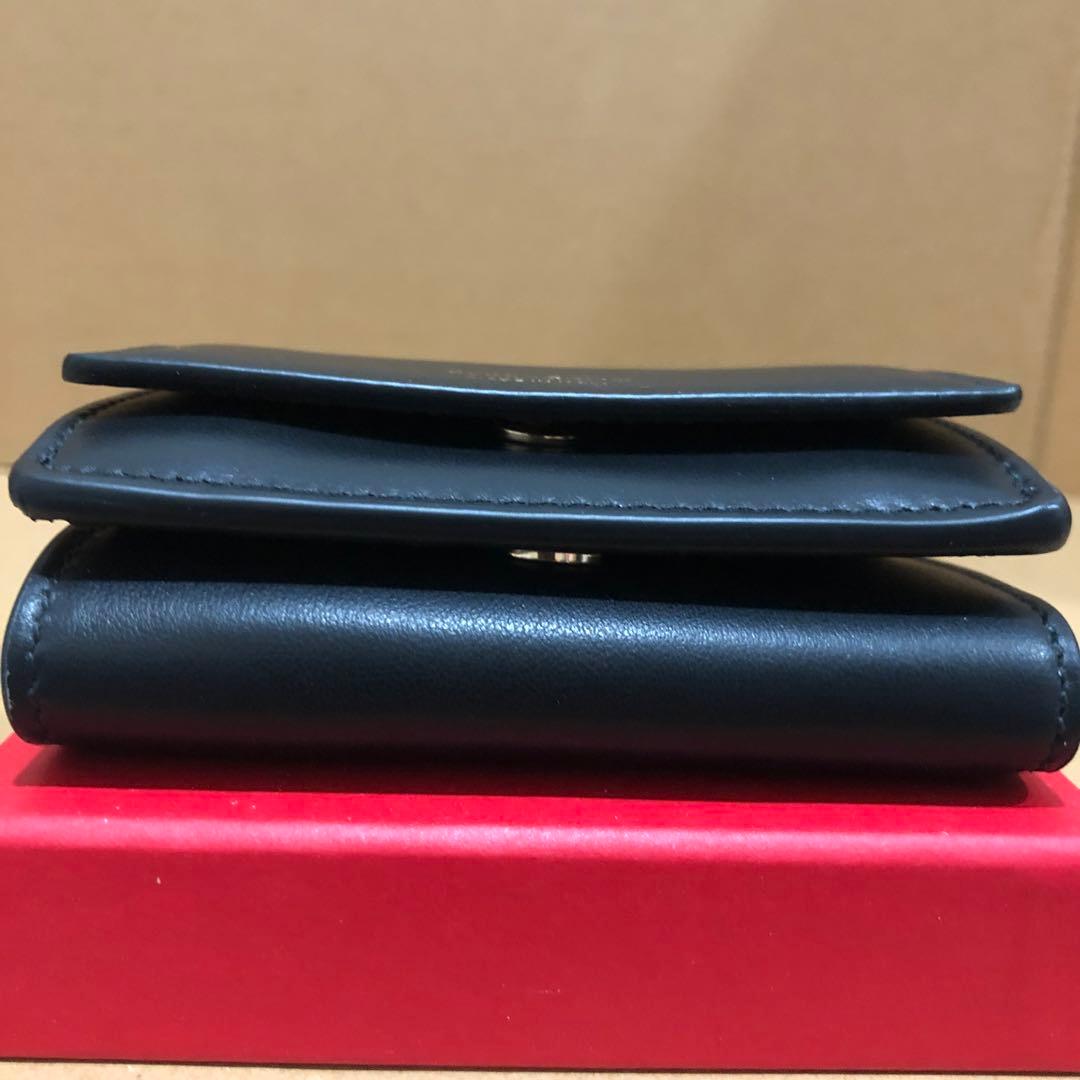 【新品】イタリア製FERRAGAMO ブラック ケース　財布