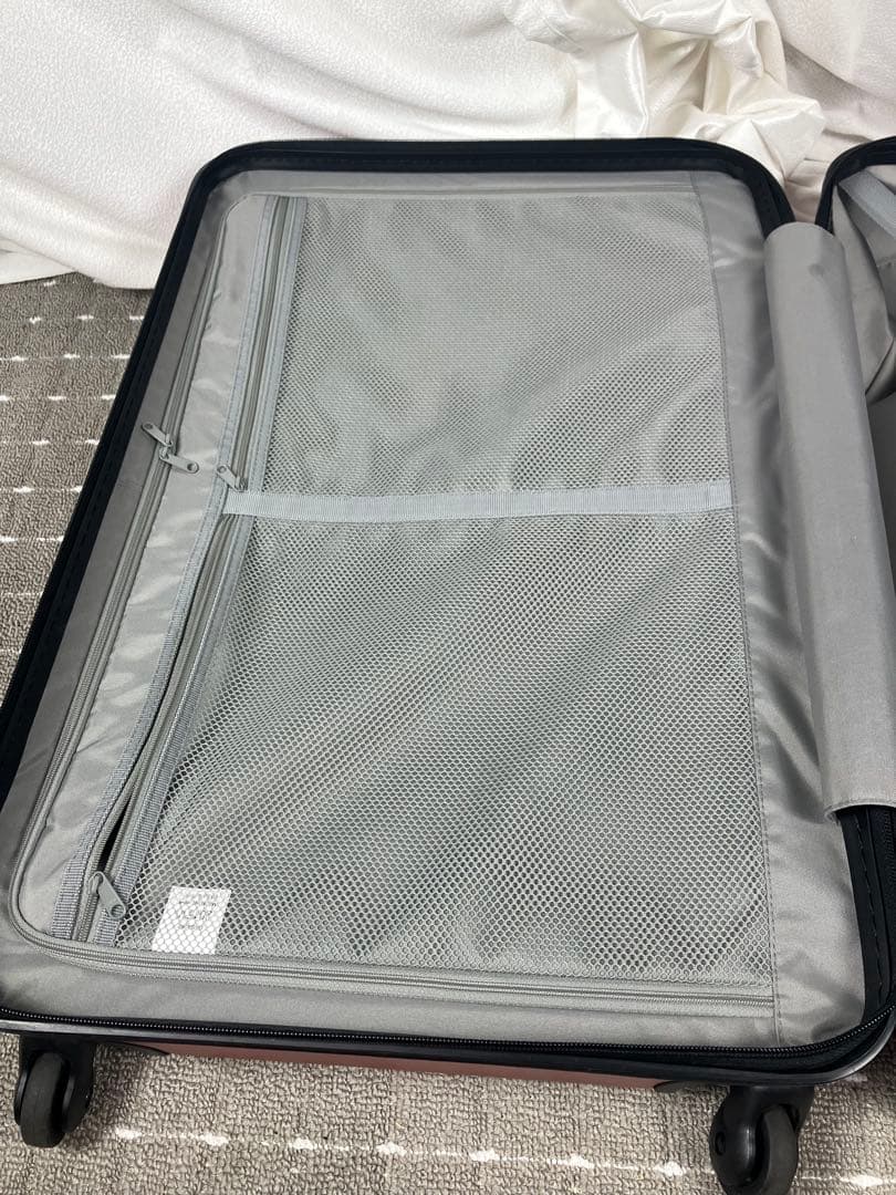 無印良品 ストッパー付き ハードキャリーケース 中型（60L） レッド