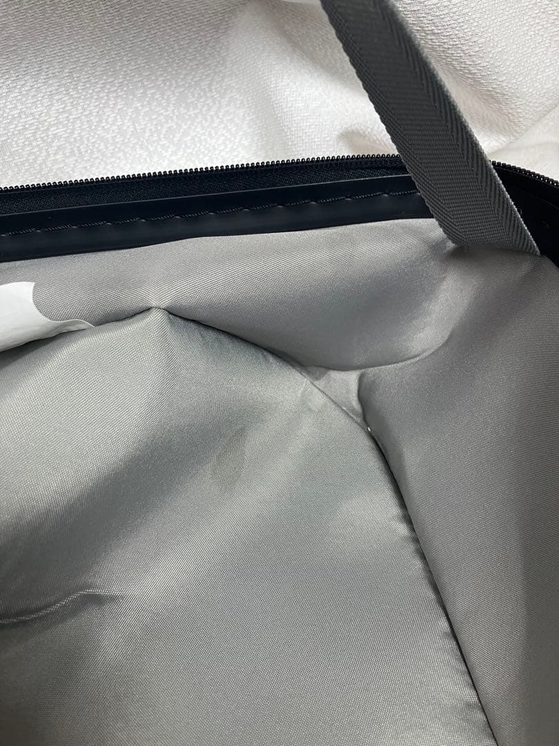 無印良品 ストッパー付き ハードキャリーケース 中型（60L） レッド