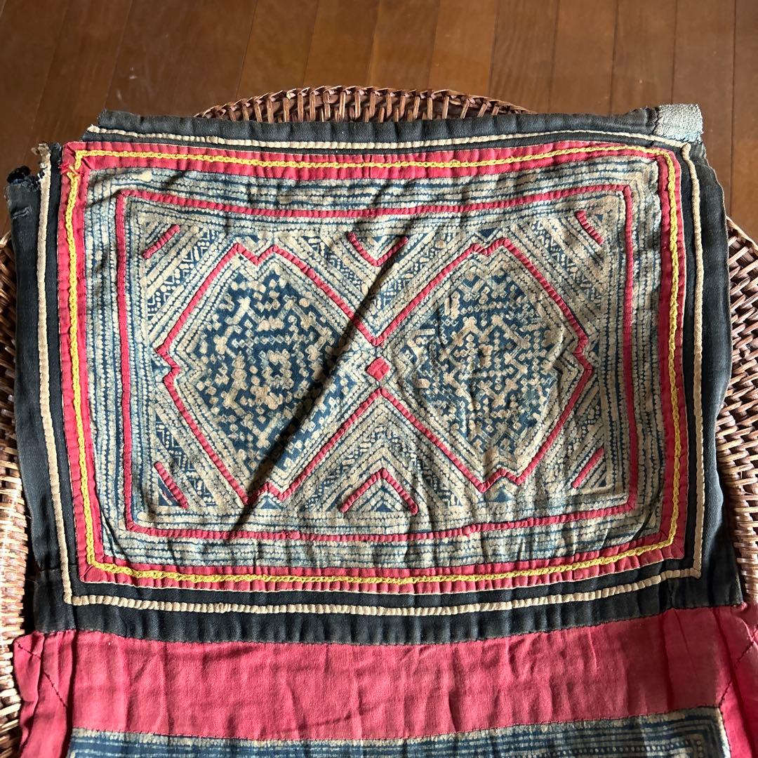 古古布・モン族藍染めバティック布手刺繍おんぶ布