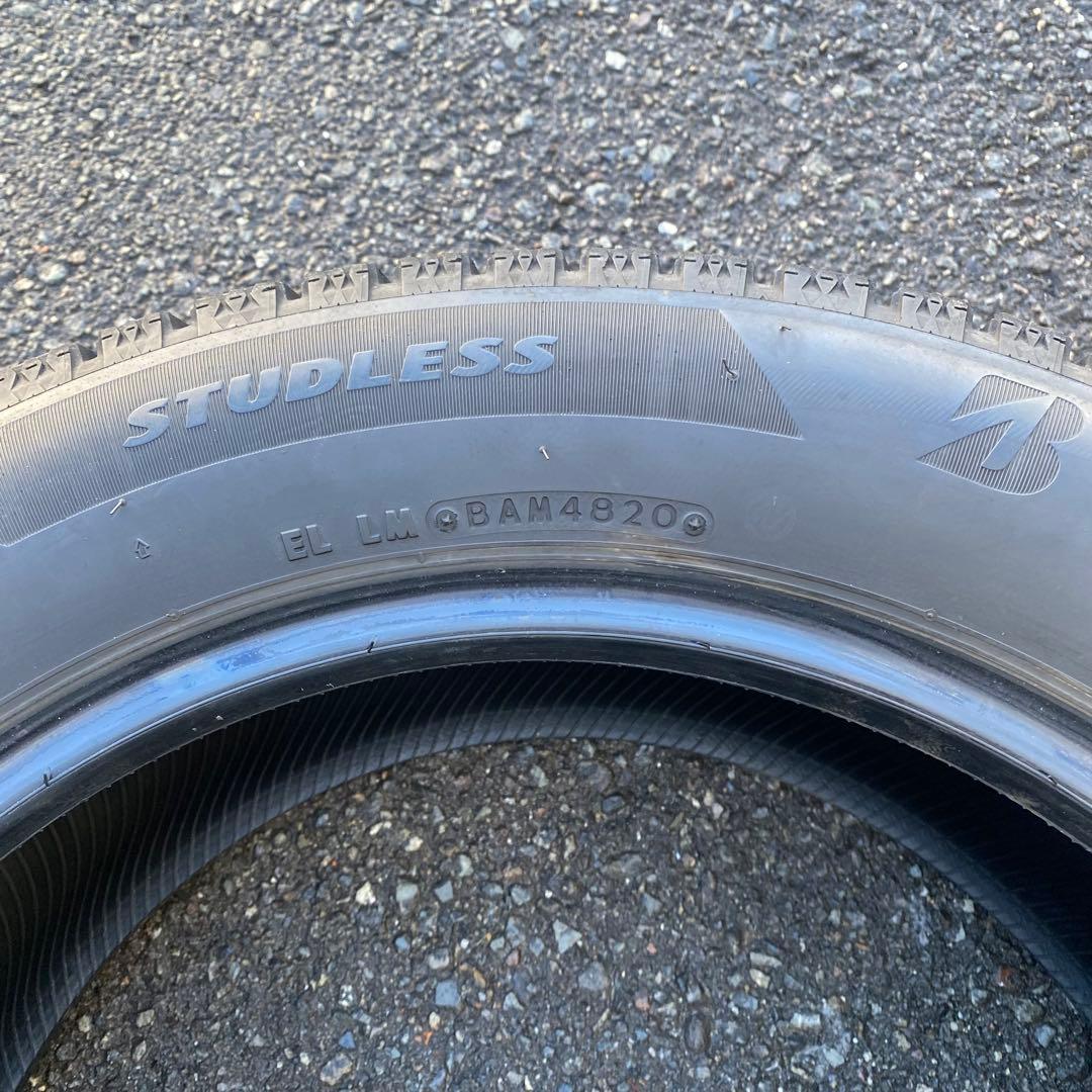 【送料無料】ブリヂストンスタッドレス 215/55R17 94Q