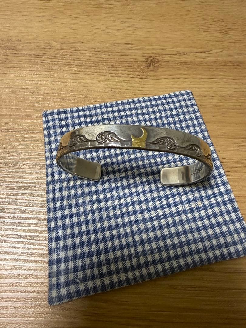 WILDWOODバングル別注品(波と月の彫刻)