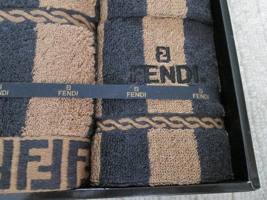 新品未使用　FENDI　フェンディ　タオルセット