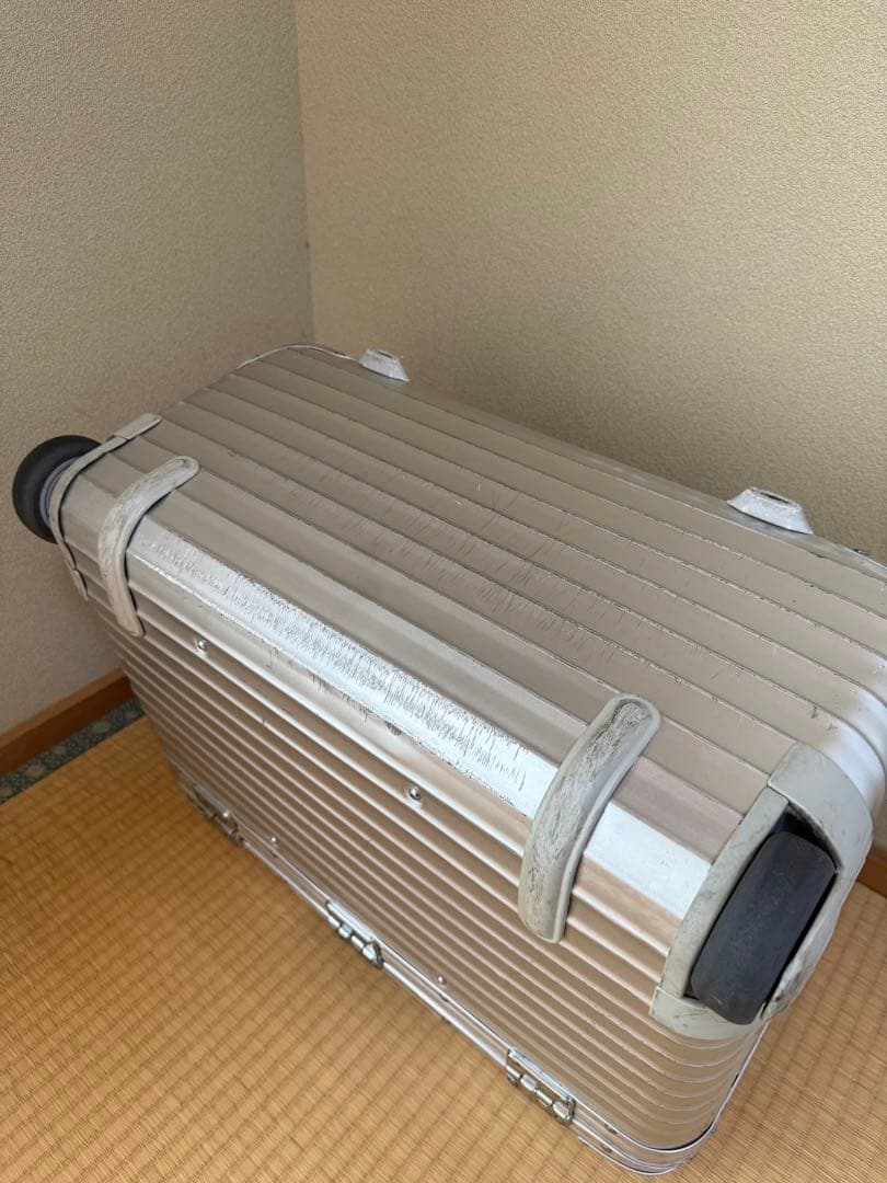 希少品 37L リモワ 928.51『トパーズ』 パイロット 廃盤 2輪