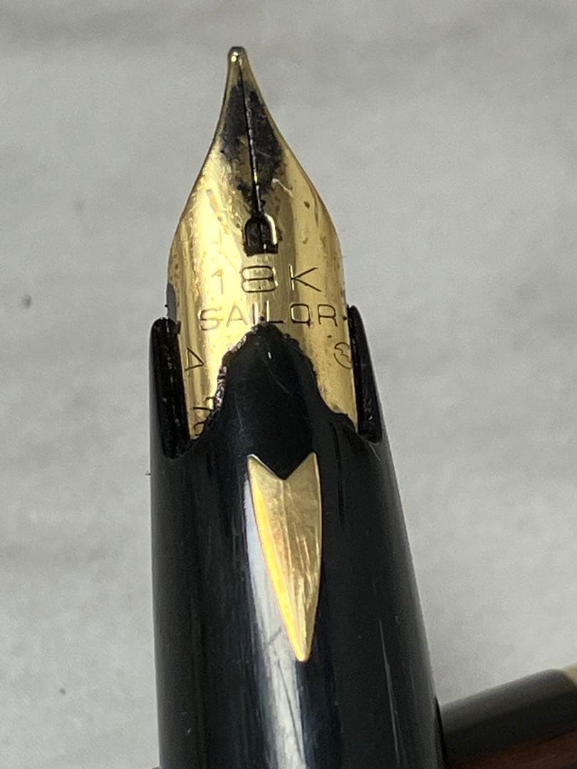 ジャンク★Sailor　セーラー　万年筆　木軸　世界の銘木シリーズ　18K