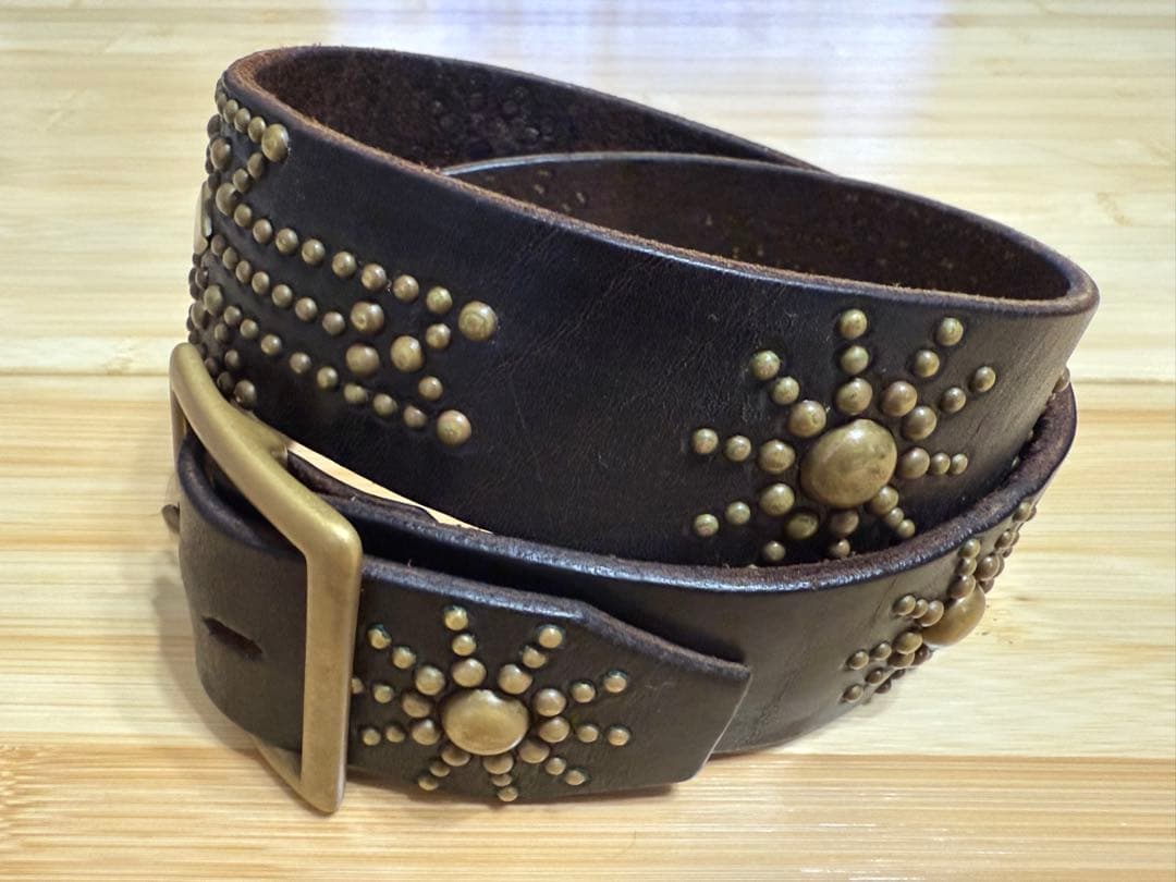 HTC⭐️ネイティブ柄スターバーストベルト⭐️Dブラウンレザー×ブラススタッズ⭐️34