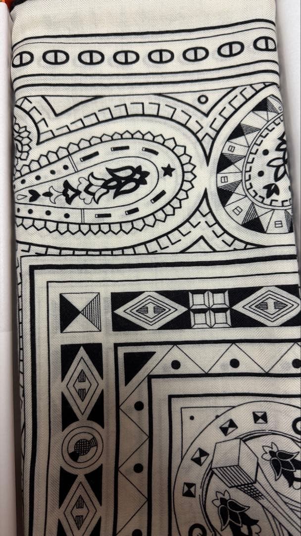 新品　2025AW　エルメス　カシシル140　シュヴァルドゥクールバンダナ白黒