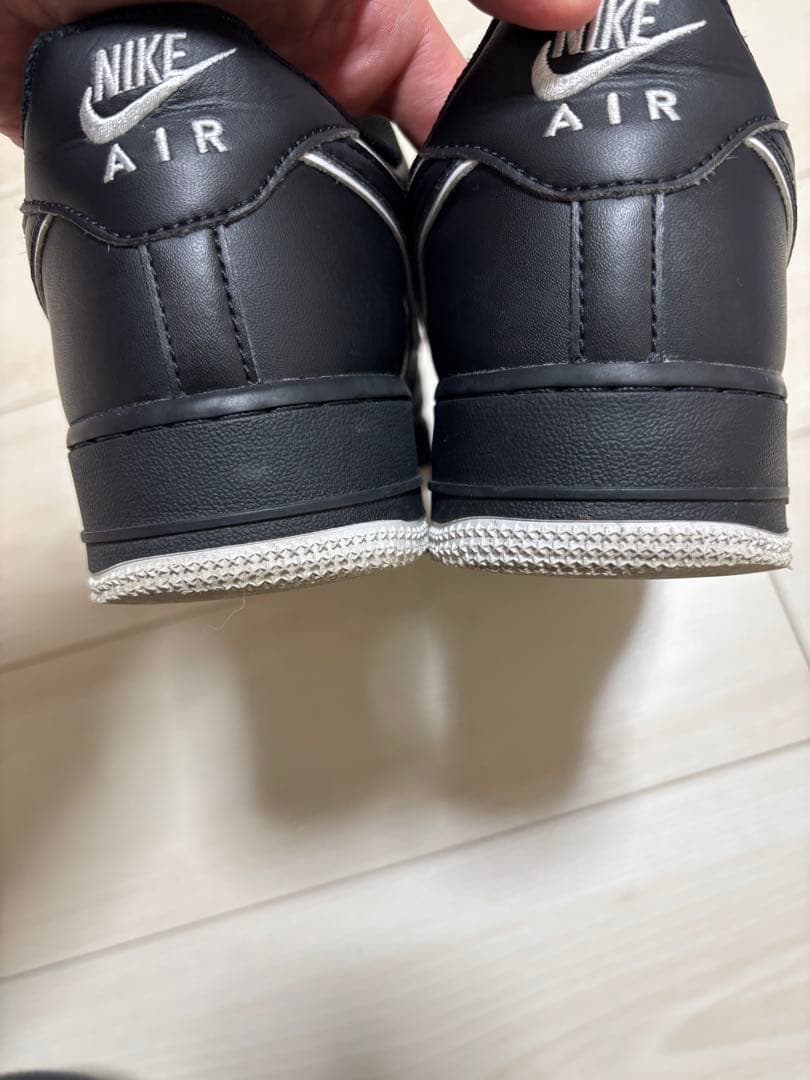 ナイキ エアフォース1 ロー '07 ブラックホワイト ソール (2023)