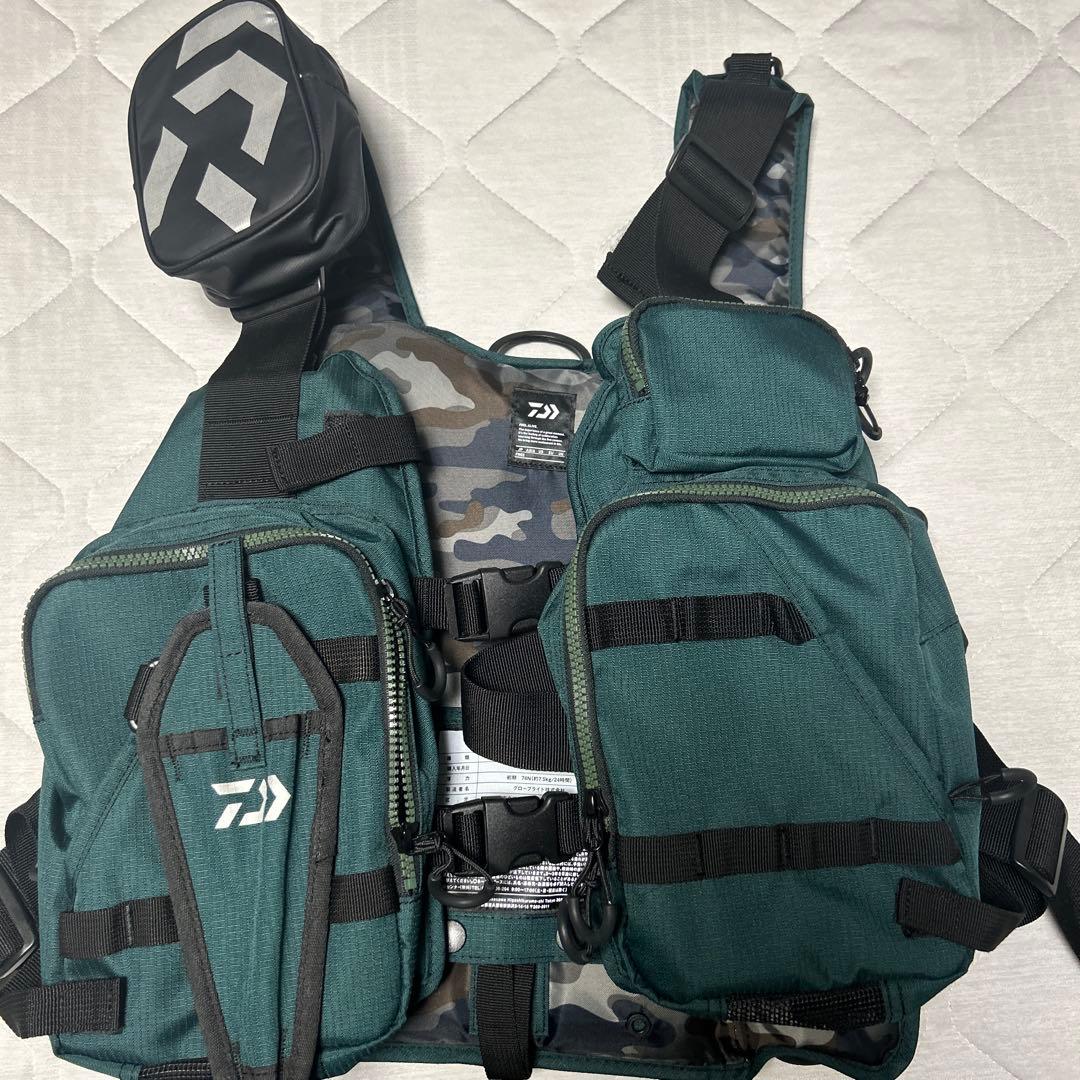 ダイワ　フロートゲームベスト　グリーン　フリー / ライフジャケット