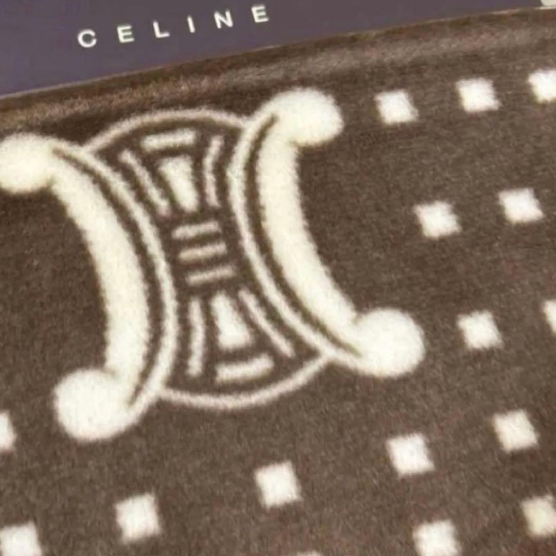 セリーヌ　アクリルハーフケット