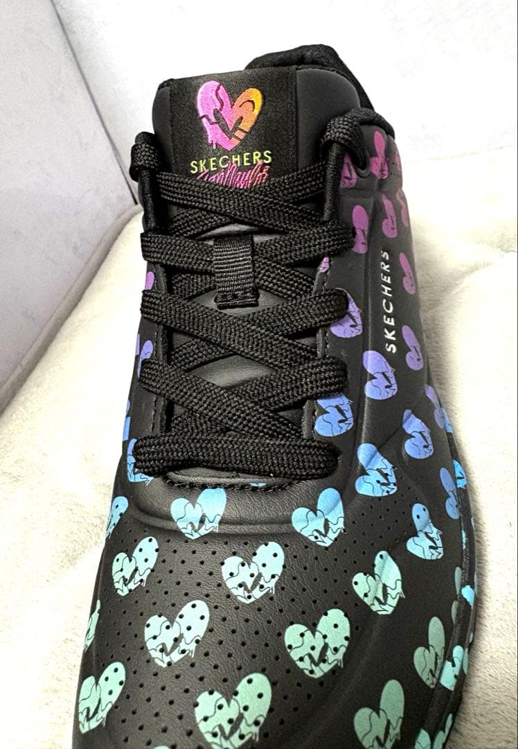 新品激レアスケッチャーズ24.5コラボスニーカーカラフルハート UNOエアソール