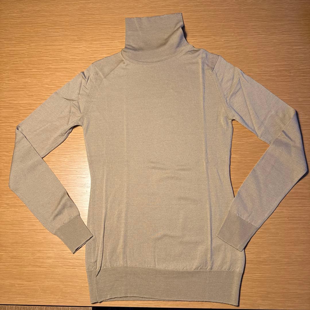 JOHN SMEDLEY タートルネック CATKIN ライトキャメル S