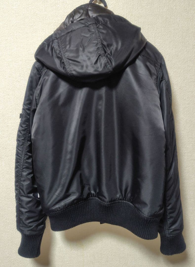 美品　ALPHA INDUSTRIES　ブラック　MA-1　ミリタリージャケット