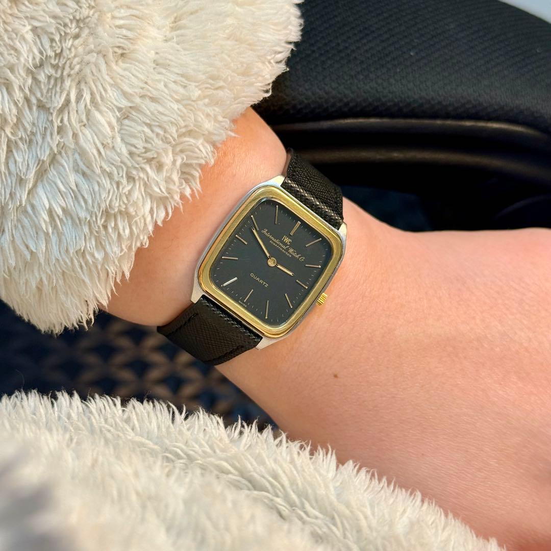 VINTAGE IWC Schaffhausen 黒文字盤 タンク 1980's