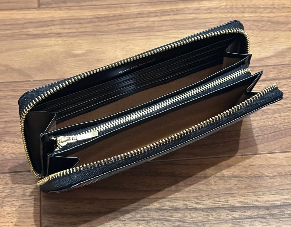 カステルバジャック ラウンド長財布　新品未使用　ブラック　￥16,500-