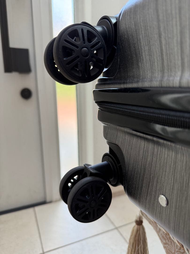 Porsche 軽量 キャリーケース　機内持ち込み