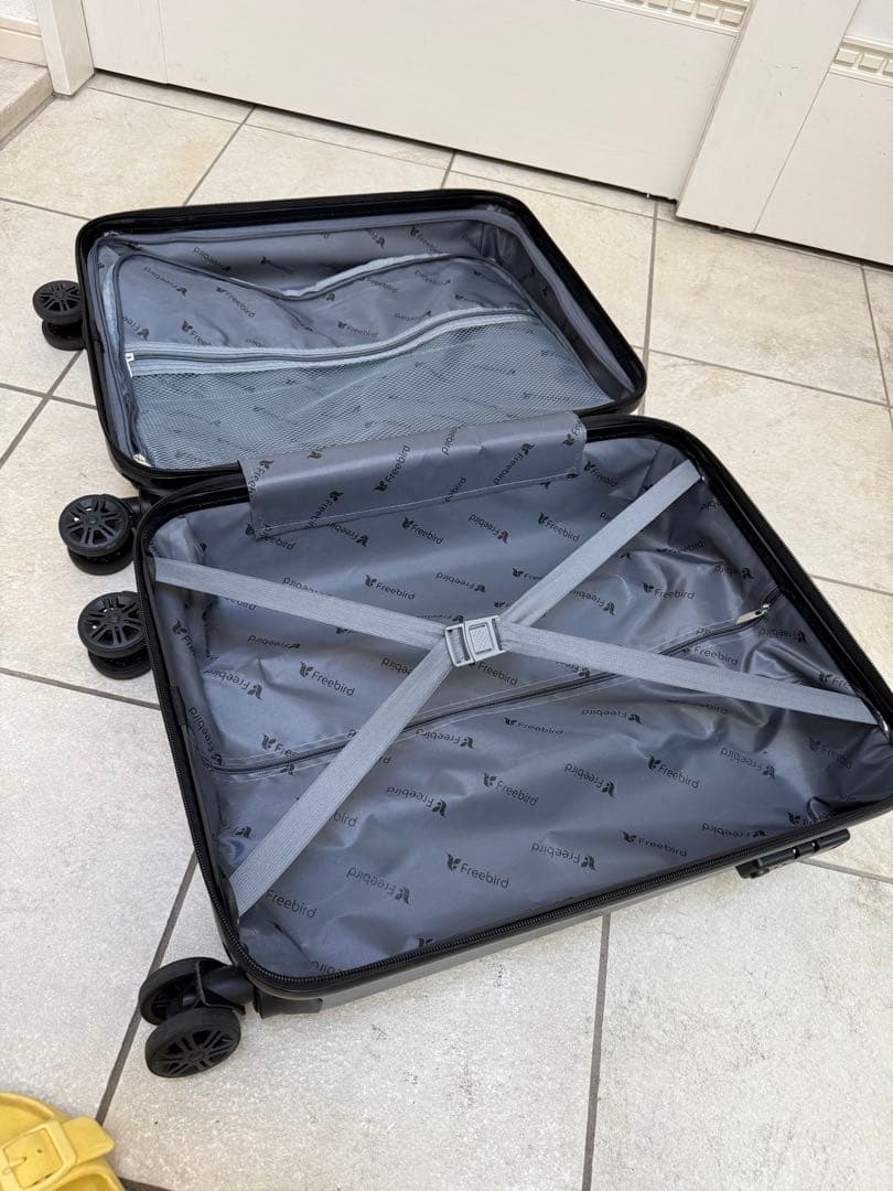 Porsche 軽量 キャリーケース　機内持ち込み