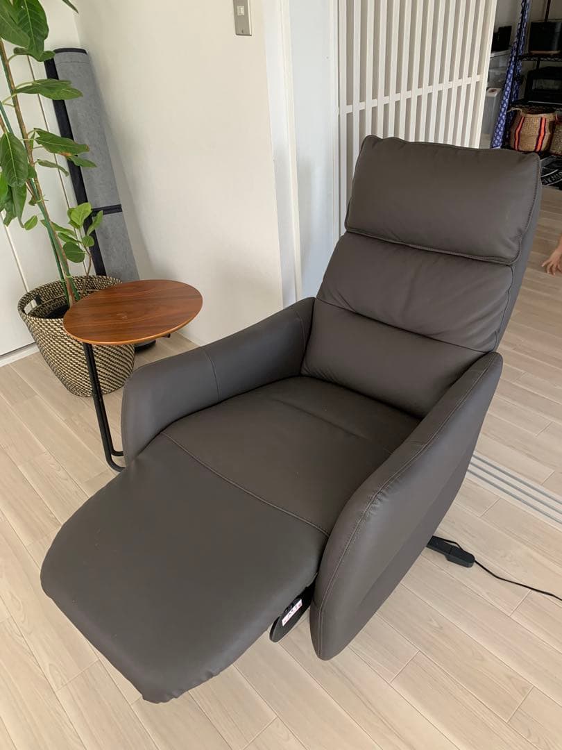 ニトリ 電動リクライニングパーソナルチェア LE01