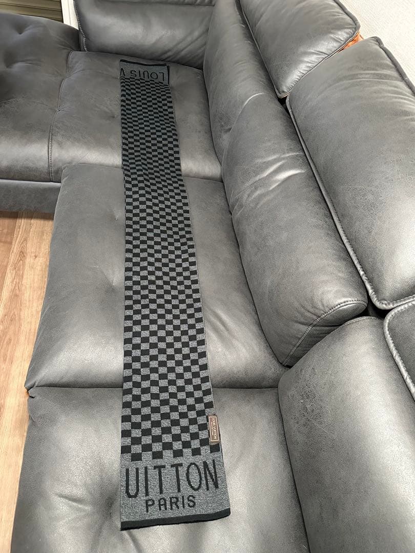 LOUIS VUITTON グレー チェックマフラー