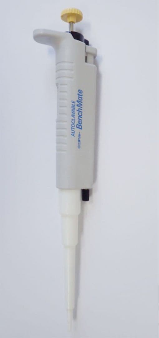 ニチリョー社製ピペット マン(2~20uL)