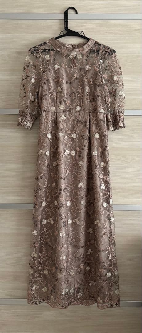 niana アンティーク刺繍レースワンピースパーティードレス