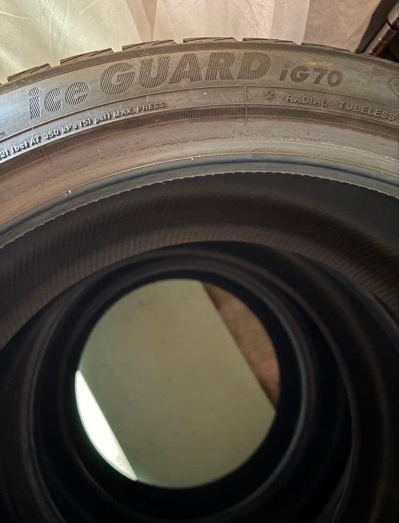 スタッドレスタイヤ 225/45R21 クラウンクロスオーバーなど