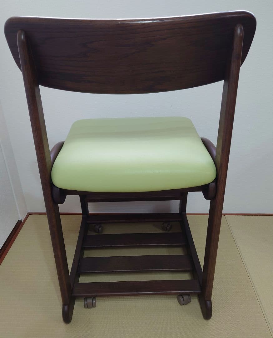 デスクチェア 学習椅子　グリーンクッション　カリモク　XT1811GK