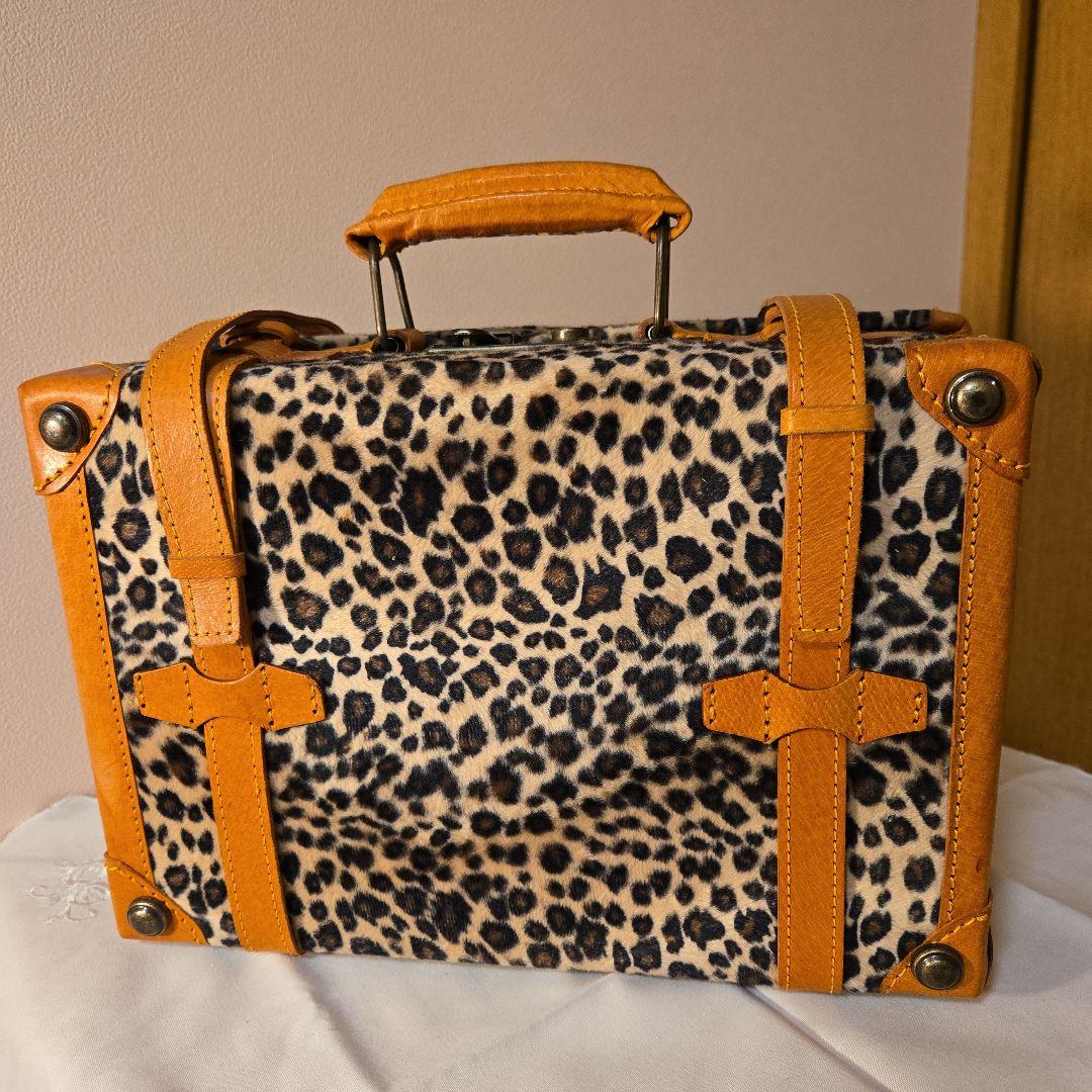 ヒョウ柄ミニアタッシュケース