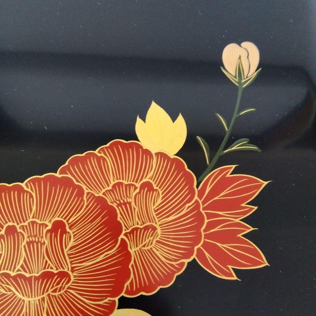 輪島塗　牡丹紋様　四段重箱