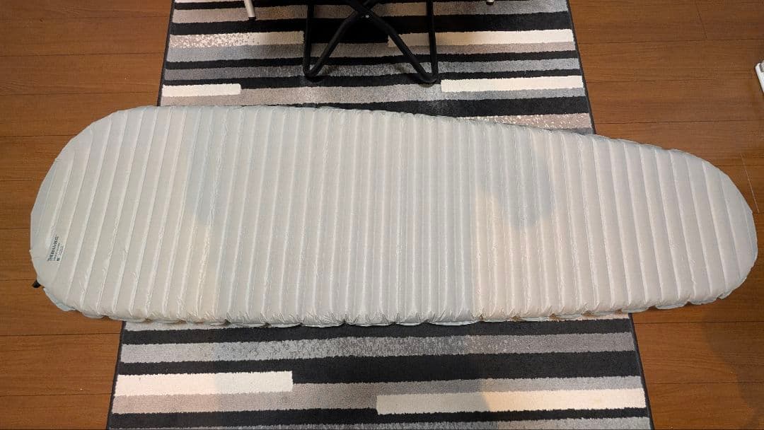 【新品同様】R値6.9 サーマレスト ネオエアー Xサーモ ラージ