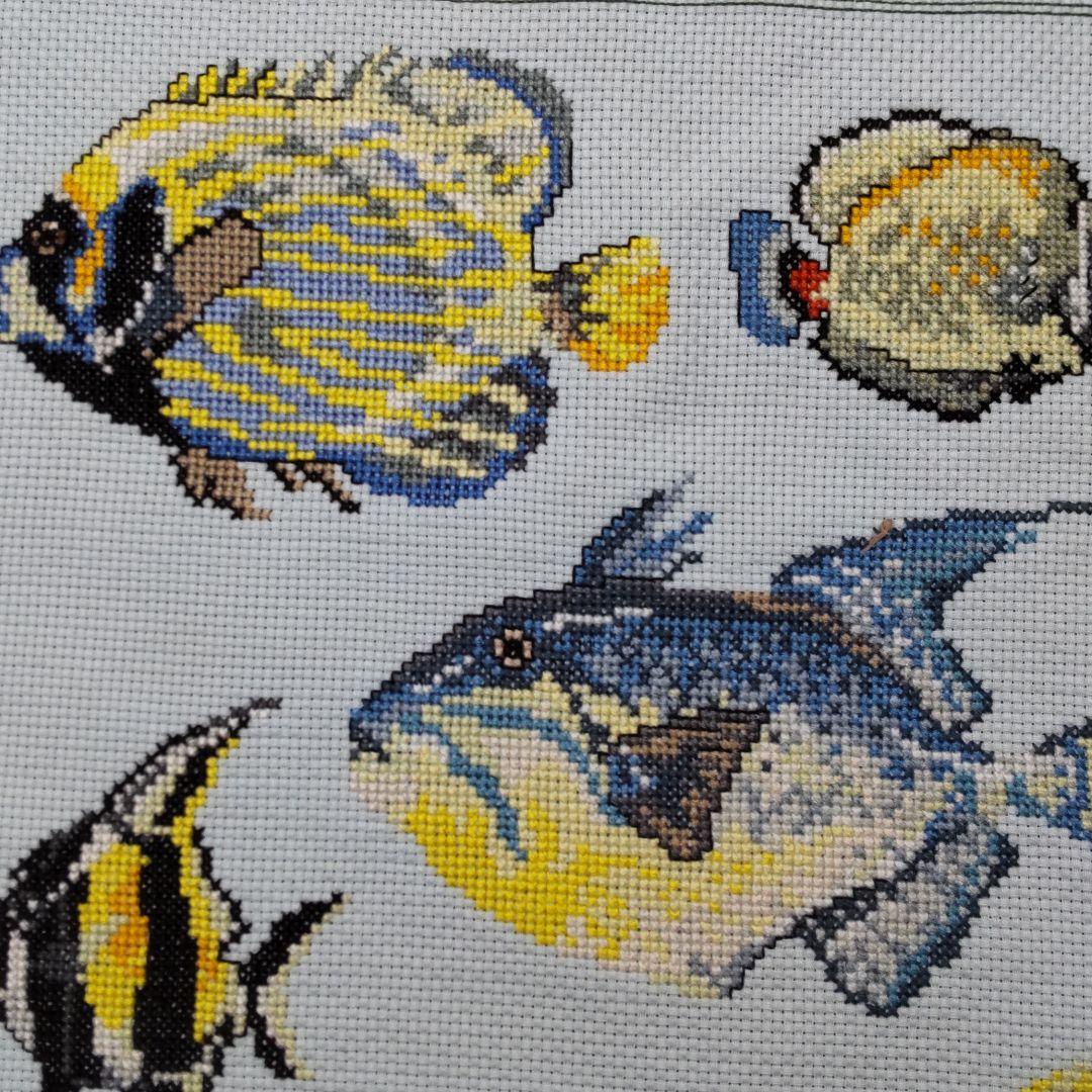 クロスステッチ完成品　魚