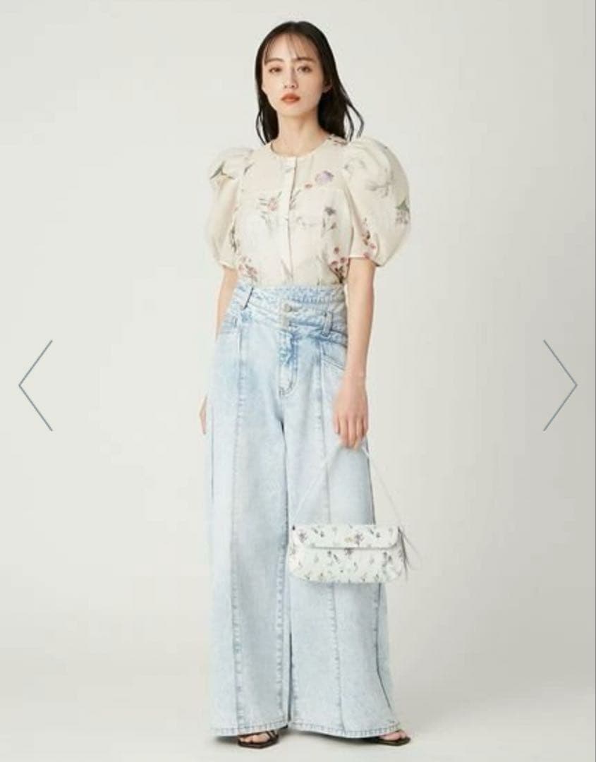 【新品タグ付き】FRAY I.D ボタニカルプリントシアータックパフブラウス