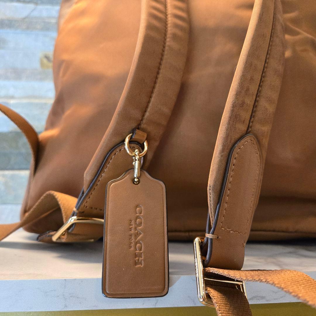 美品　COACH　コーチ　シグネチャー　リュック　デイパック　ブラウン