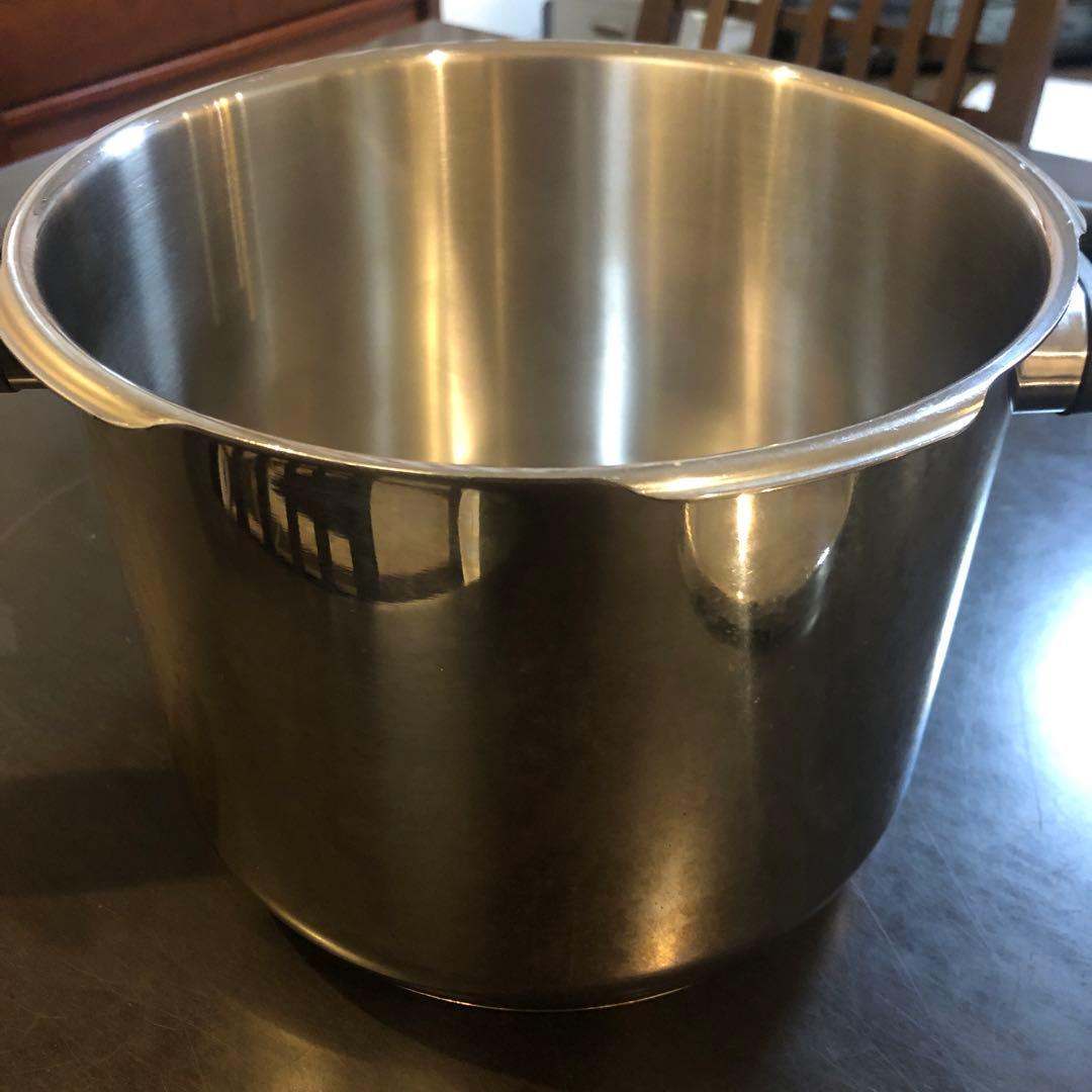 WMF 圧力鍋　パーフェクトプラス　6.5L スチーマー 三脚付