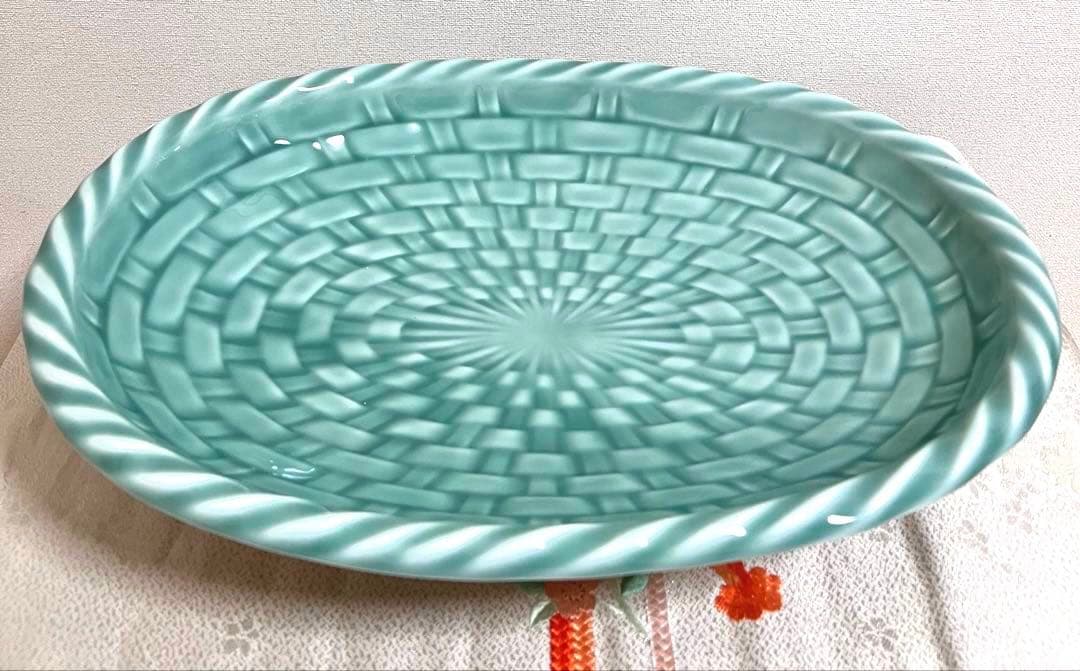 希少品　鍋島焼　青山窯　青山作　青磁　陶皿　大皿　高台　盛鉢　編みカゴ形