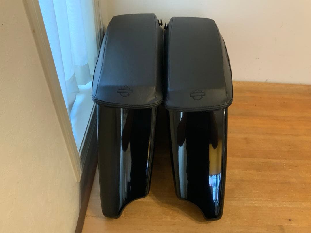 ハーレー　ツーリングモデル　サドルバッグ　アレンネスラッチカバー