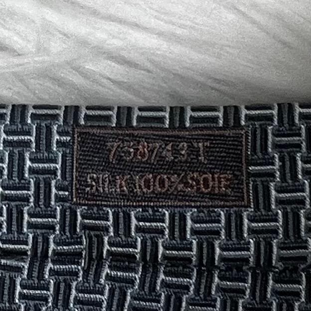 新品✨エルメス　HERMES 　ネクタイ　シルク　タグ・箱付き