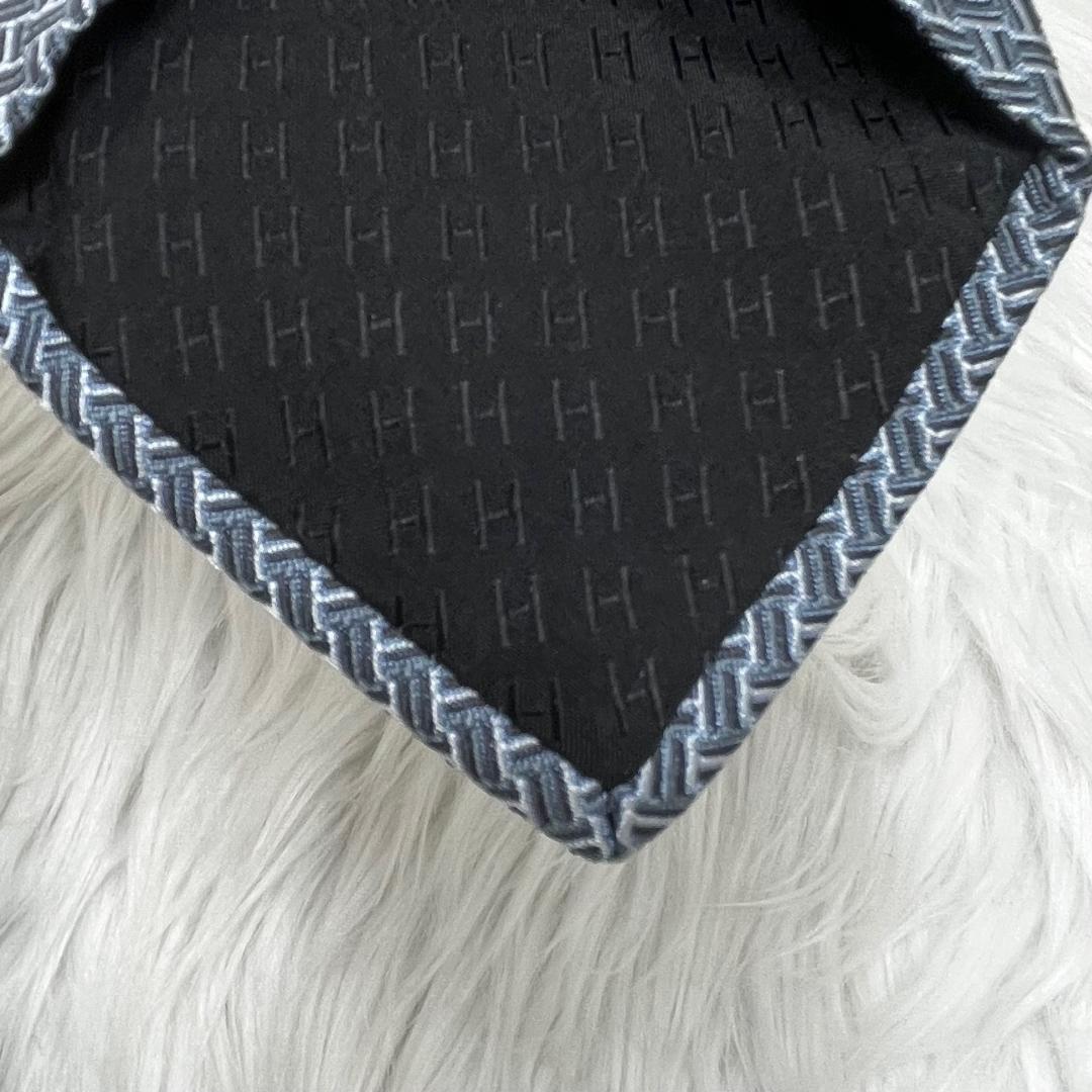 新品✨エルメス　HERMES 　ネクタイ　シルク　タグ・箱付き