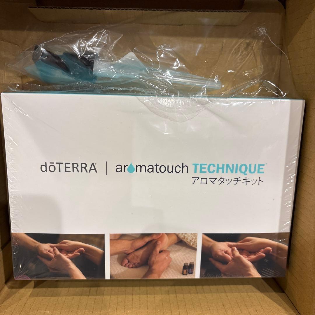 【お値下】ドテラdoTERRA アロマタッチキット ココナッツオイル用ポンプつき