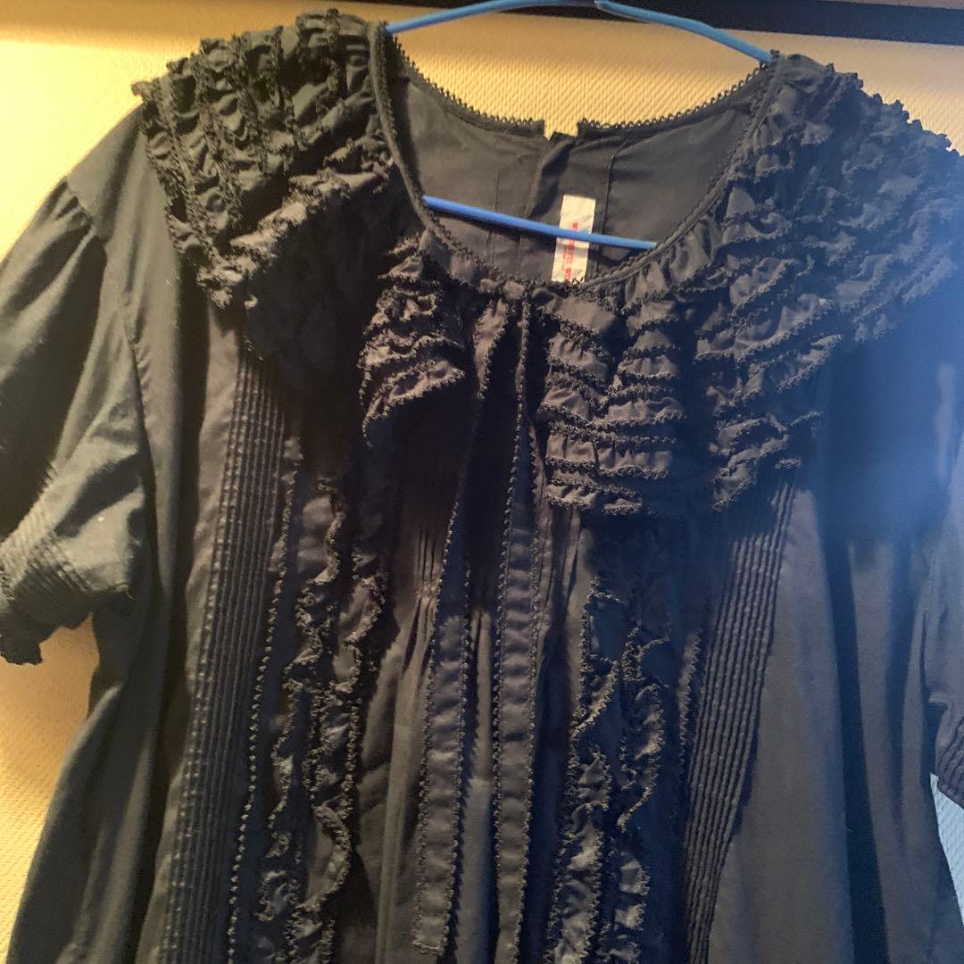 ワンダフルワールド　リバイバル　ブラウス　ブラック　黒　フリル満載