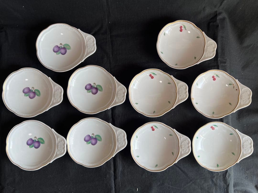 ひなママリサコ様：リチャードジノリ　ボンジョルノプルーン＆チェリー　ミニトレイ