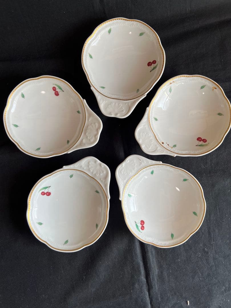 ひなママリサコ様：リチャードジノリ　ボンジョルノプルーン＆チェリー　ミニトレイ