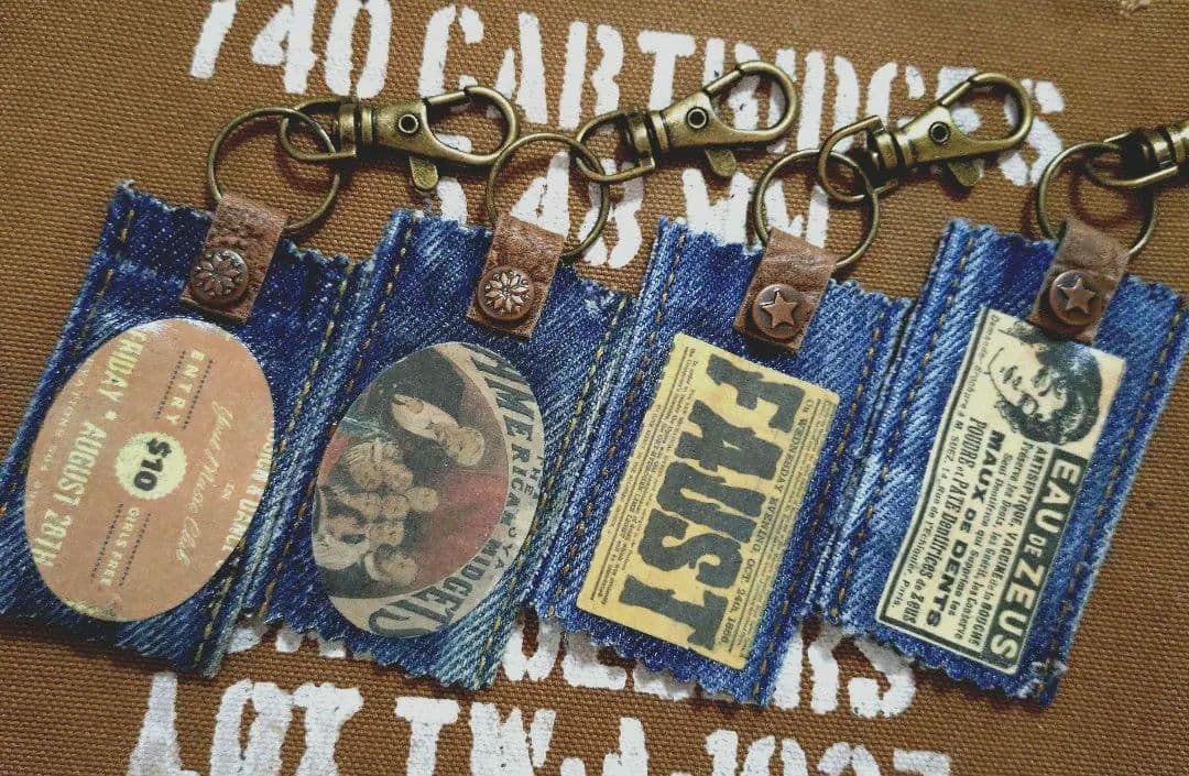 デニムリメイク☆タグチャーム☆アメリカンレトロ•①☆4個セット